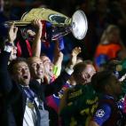 5c8b72ff360000c81a6d1c33