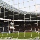 5c8b7320360000ba1a6d1c92