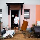 Muchos habitantes han tenido que vaciar sus casas inundadas.
