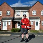 Cilene Connolly, de 32 a&ntilde;os, cartera en su ronda postal en una calle residencial en Coventry, Gran Breta&ntilde;a. &quot;Afortunadamente, no he tenido que enfrentar las desigualdades de g&eacute;nero en mi trabajo. He tenido una gran acog...