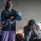 Azat Gevorkyan y su mujer Anaik, retratados antes de dejar su casa en Lachin el 28 de noviembre.