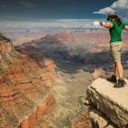 Pocos lugares hay tan míticos como el Gran Cañón del Colorado, que recorre más de 400 kilómetros junto al río Colorado. Con un ancho de entre seis y 29 kilómetros, la enorme extensión geológica te dejará con la boca abierta, a pesar de...