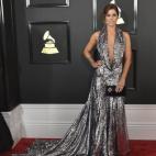 5c8abeee2400004205a39cc1