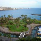 Aquellas parejas que quieran celebrar San Valentín con sus hijos, pueden encontrar al sur de Gran Canaria, muy cerca de Mogán, Anfi del Mar, una playa con arenas finas y aguas transparentes y tranquilas, ideales para los más pequeños. Este l...