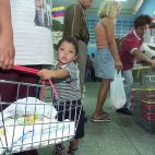 Las "misiones sociales" del fallecido Hugo Chávez. El día a día del pueblo venezolano con el desabastecimiento.