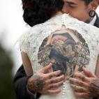 5c8b7957240000f404a4cf7a