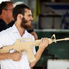 5c8a54c3230000d50422f86b