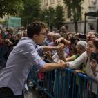 El 'número dos' de Podemos, Íñigo Errejón, en las puertas del ayuntamiento de Madrid.