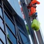 5c8b7d24360000ba1a6d3627