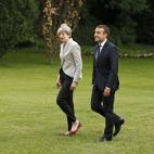 5c8a52ac2400004205a2f031