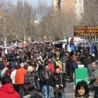 Si viajas a Madrid y notas que vas apretado en el metro o en el bus, o tienes que hacer cola para entrar a un restaurante, museo o cine, no le eches la culpa a la temporada alta, sino al alto porcentaje de habitantes que tiene. Consuélate pensa...