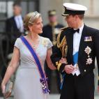 5c8aa19920000045046f6da4