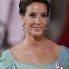 5c8aa199360000c81a6bbf55