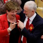 5c8a51d2260000e104fe335d