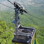 Fue en 1975 cuando la montaña Isabel de Torres fue coronada por este gran teleférico. Obra del arquitecto Cristian Martínez y único en República Dominicana, este funicular de Puerto Plata que alcanza los 800 metros de altura regala unas vis...