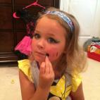 "'Mami, quiero estar guapa como tú'... ¡Pero si yo nunca llevo maquillaje!"