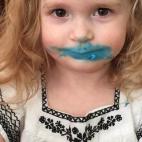 "El magnífico pintalabios para niños que todo lo mancha"