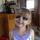 "Ni siquiera tengo sombra de ojos negra, jajajajaja"