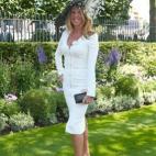 5c8b609223000004012493a3