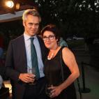 5c8af383230000dd0423f625