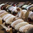 5c8b5f4f2500000d04ca7f64