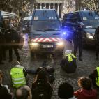 5c8a41d6250000580680e733