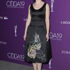 5c8aabbd250000bd058186d2