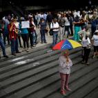 5c8a692b20000045046f1f48