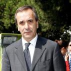 Alonso fue juez y ministro del Interior y de Defensa con Jos&eacute; Luis Rodr&iacute;guez Zapatero, as&iacute; como portavoz del PSOE en el Congreso de los Diputados entre marzo de 2008 y febrero de 2012. Amigo &iacute;ntimo del expresidente Z...