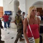 5c8b6d17240000f7054d72b6