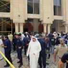 5c8b6b93360000a61b6d098d