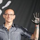 Chester Bennington, el vocalista de Linkin Park, muri&oacute; el 20 de julio a los 41 a&ntilde;os. Seg&uacute;n las primeras informaciones, el cantante se suicid&oacute; ahorc&aacute;ndose, muy poco despu&eacute;s de que su amigo &iacute;n...