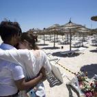 5c8aa1df2500000d04c952b3