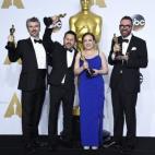 MEJORES EFECTOS VISUALES: Andrew Whitehurst, Paul Norris, Mark Ardington y Sara Bennett por Ex Machina