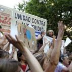 5c8b7212240000f7054d7f77