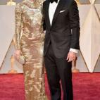 Ella vestida de Kaufman Franco y con collar de Tiffany; él, de Tom Ford