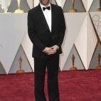 5c8ab95020000043046f9f9d