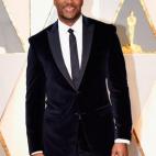 5c8ab95b3b000037066c73e5