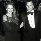 Con su entonces flamante marido, Don Gummer. Acudió por su primera nominación gracias a El Cazador, aunque no ganó: lo hizo al año siguiente, en 1980, gracias a Kramer contra Kramer. En 2017 está nominada como Mejor actriz protagonista po...