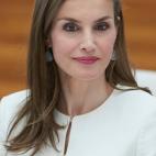 Detalle de los zapatos de la reina en su visita a la exposici&oacute;n 'El arte de educar' en el Museo del Prado