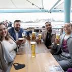 Coger sitio en una terraza, misión casi imposible este lunes en Londres