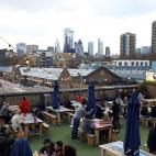 Ambientazo en 'The Skylight'