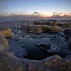 5c8a6905240000f404a30be3