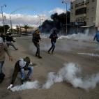 5c8a4278360000c81a6b3d0b