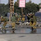 5c8a427a260000f903fe1c88