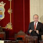 5c8aa180240000f404a35c49