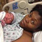 "¿De quién es este bebé? LOL!"