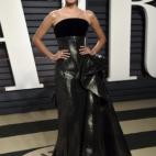 5c8ac8d32500000704c9a404