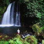 Naturaleza en estado puro. Eso es lo que cualquier persona, y en especial los mochileros, pueden encontrar en Costa Rica. Parques nacionales, volcanes, playas de aguas cristalinas… El transporte público, alquilar un coche o buscar alojamiento...