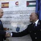 5c8b7da9360000c81a6d381d